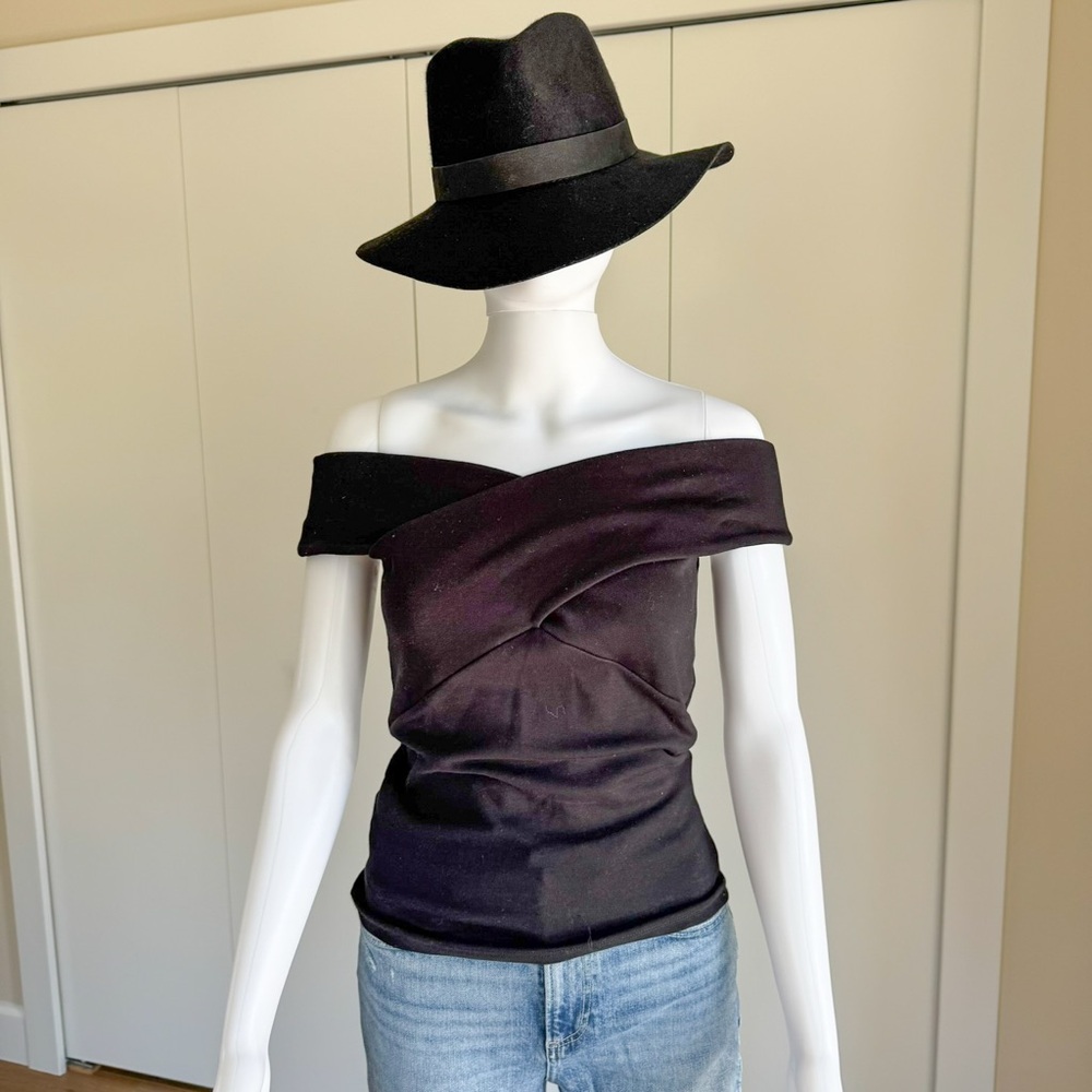 Andiata Abelena Black Cross Top Off-the-Shoulder